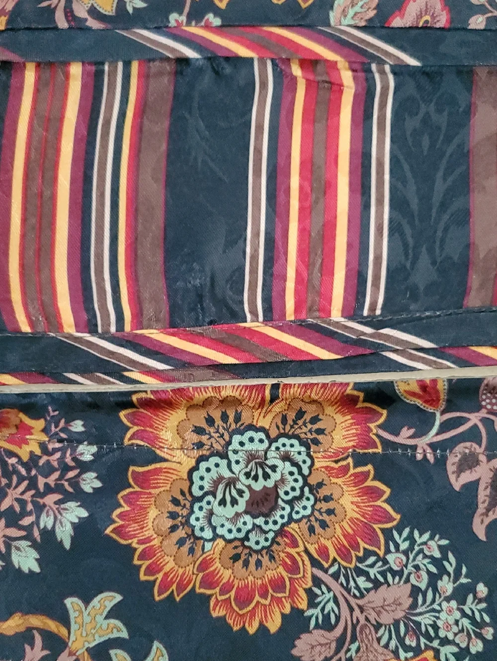 NEW Waverly Scalloped Window Valance Navarra-Onyx. 52